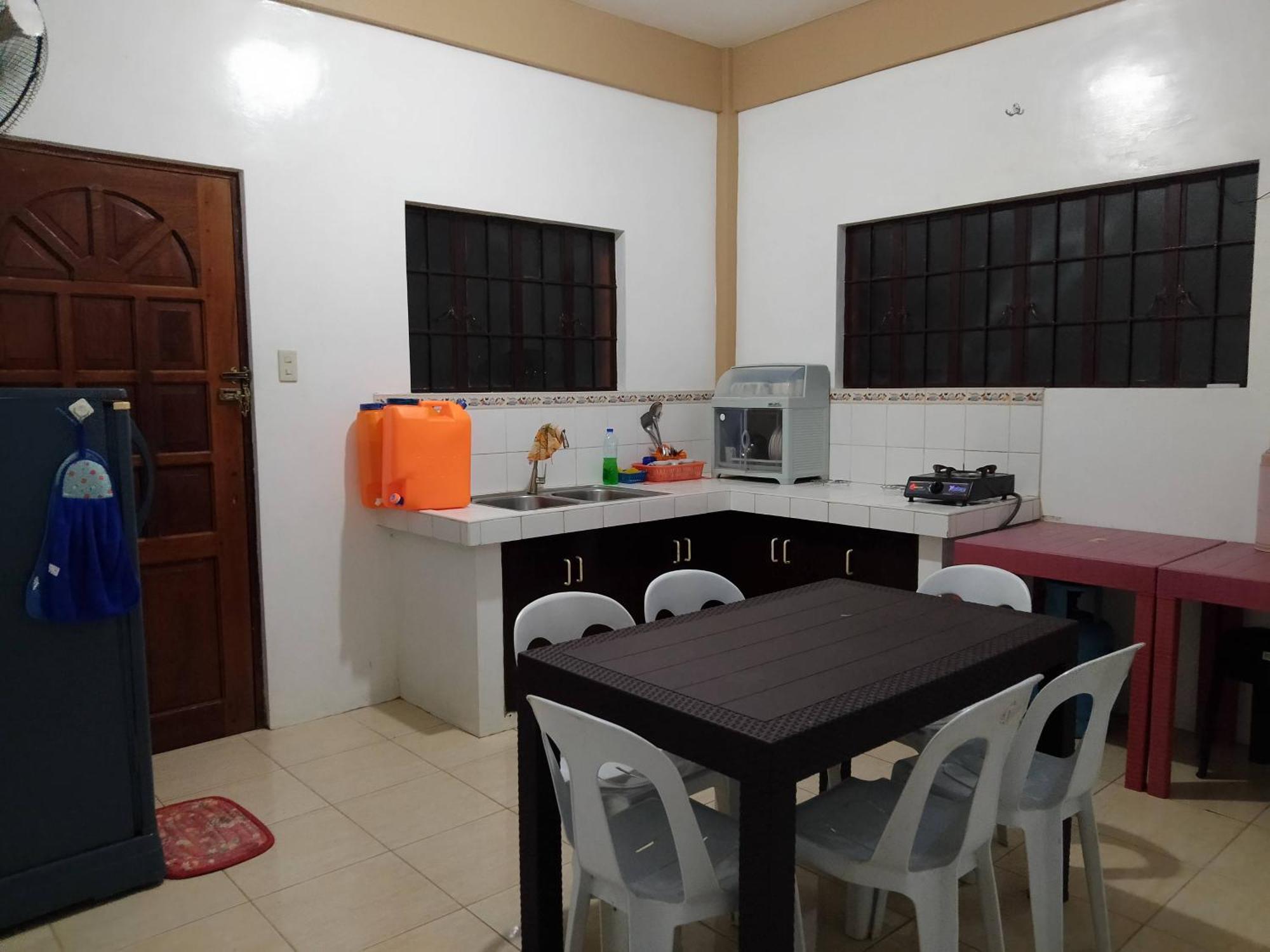 公主港Estrelle Orange House - Backpackers Hub公寓 外观 照片