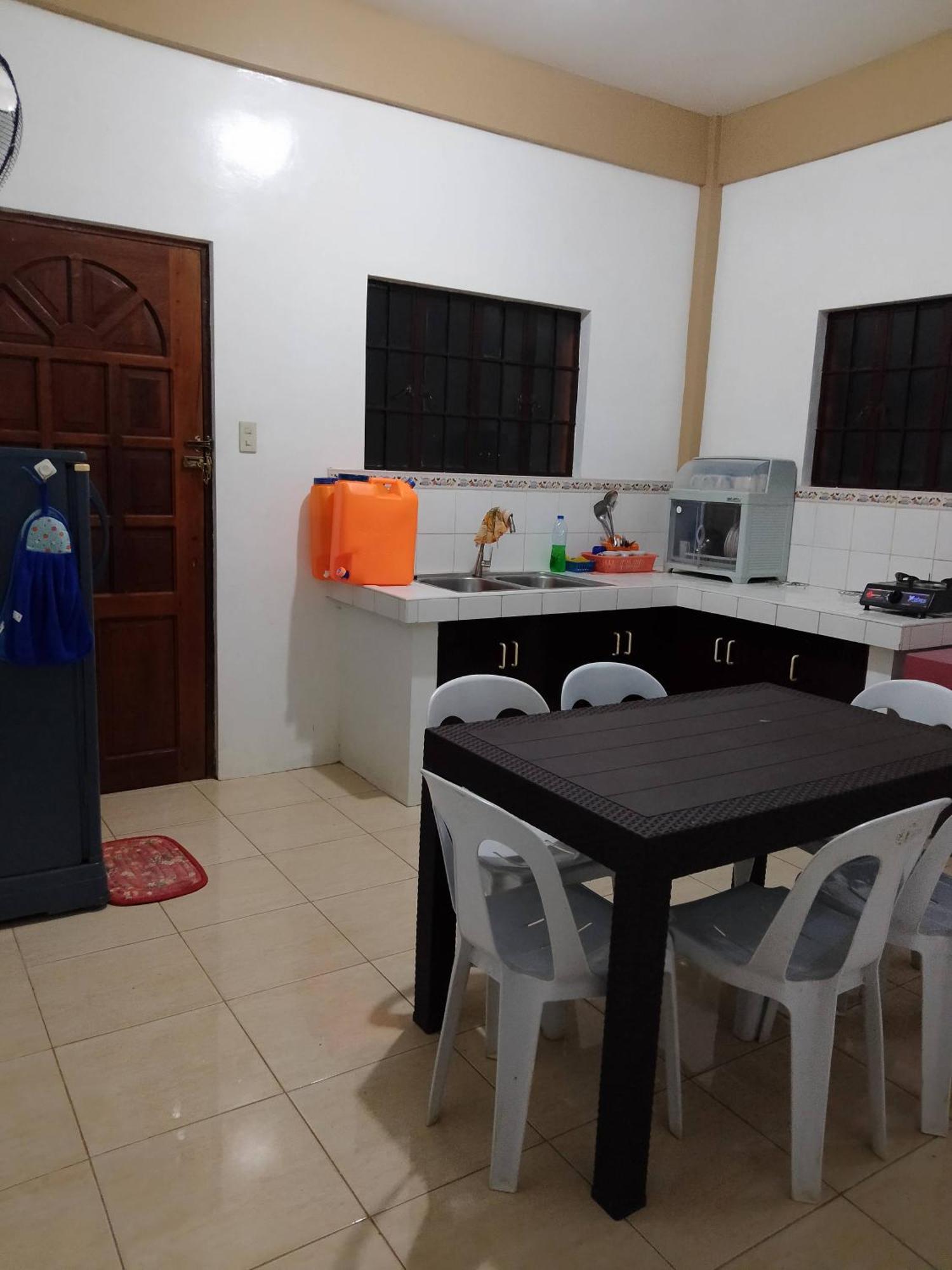 公主港Estrelle Orange House - Backpackers Hub公寓 外观 照片