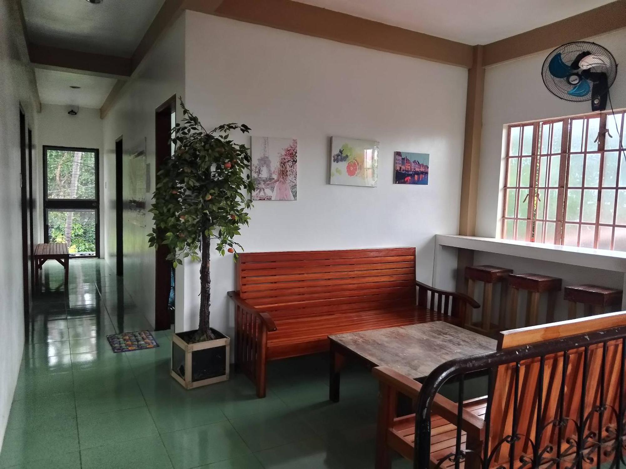 公主港Estrelle Orange House - Backpackers Hub公寓 外观 照片